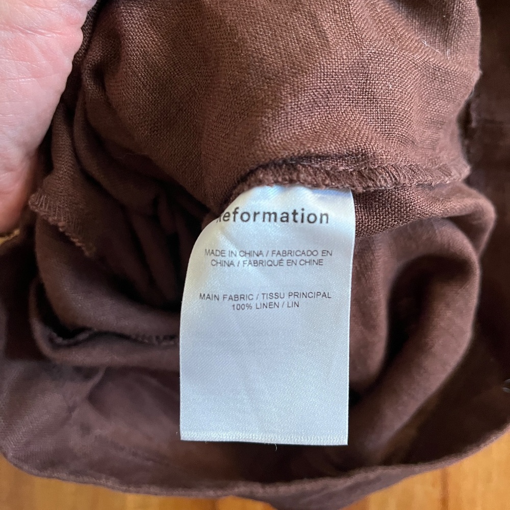 Reformation 100% Linen Shorts in Brown XS - Picture 4 of 4